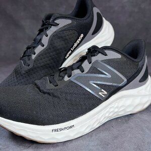 New Balance Fresh Foam Arishi Men's 9.5 / Women's 11 Black Gray Running Shoes
